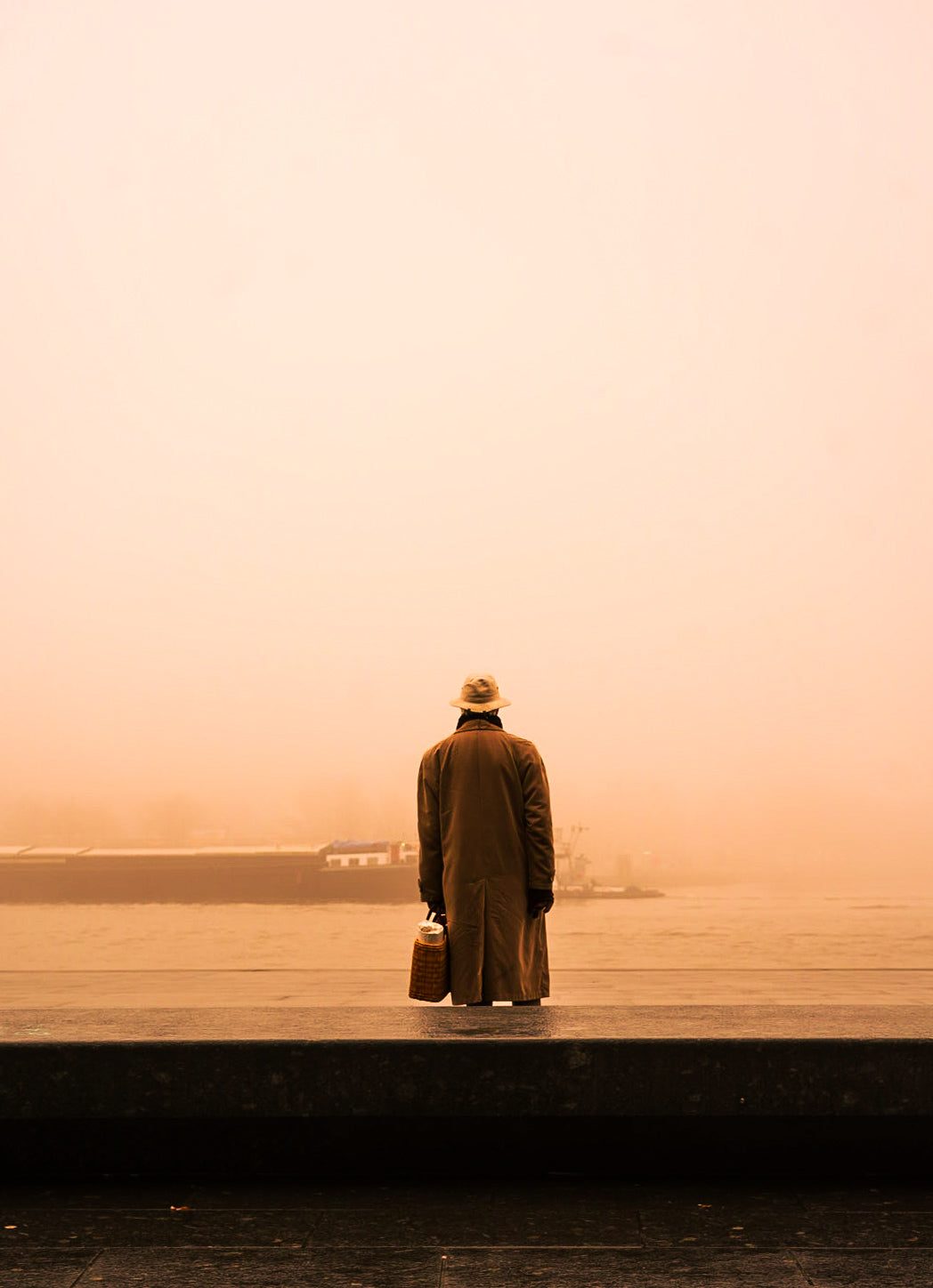 Amsterdam het IJ mist